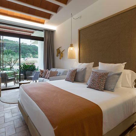Cala San Miguel Ibiza Resort, Adults Only, Curio Collection By Hilton Port de Sant Miguel Екстер'єр фото Deluxe Room