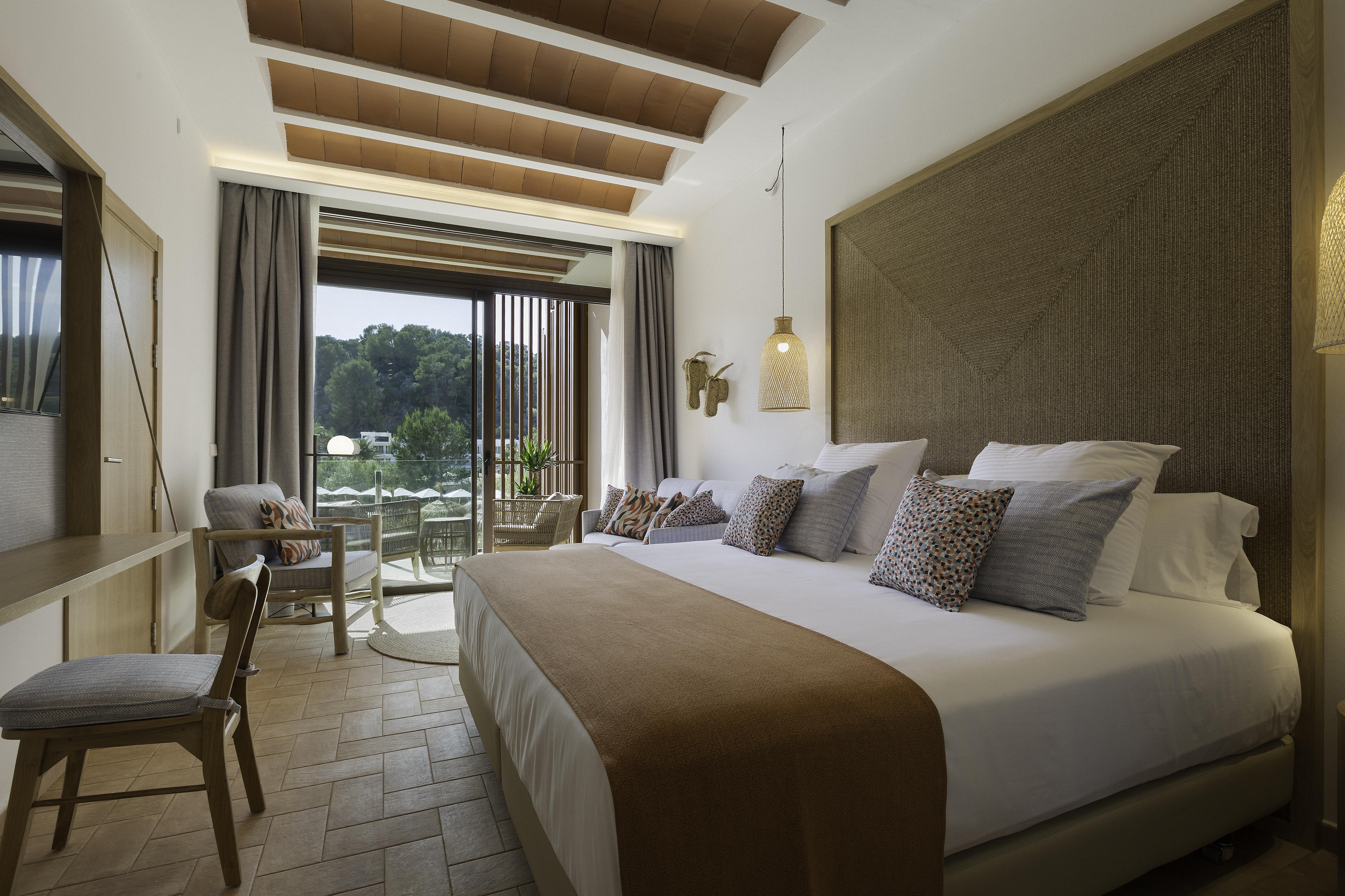 Cala San Miguel Ibiza Resort, Adults Only, Curio Collection By Hilton Port de Sant Miguel Екстер'єр фото Deluxe room