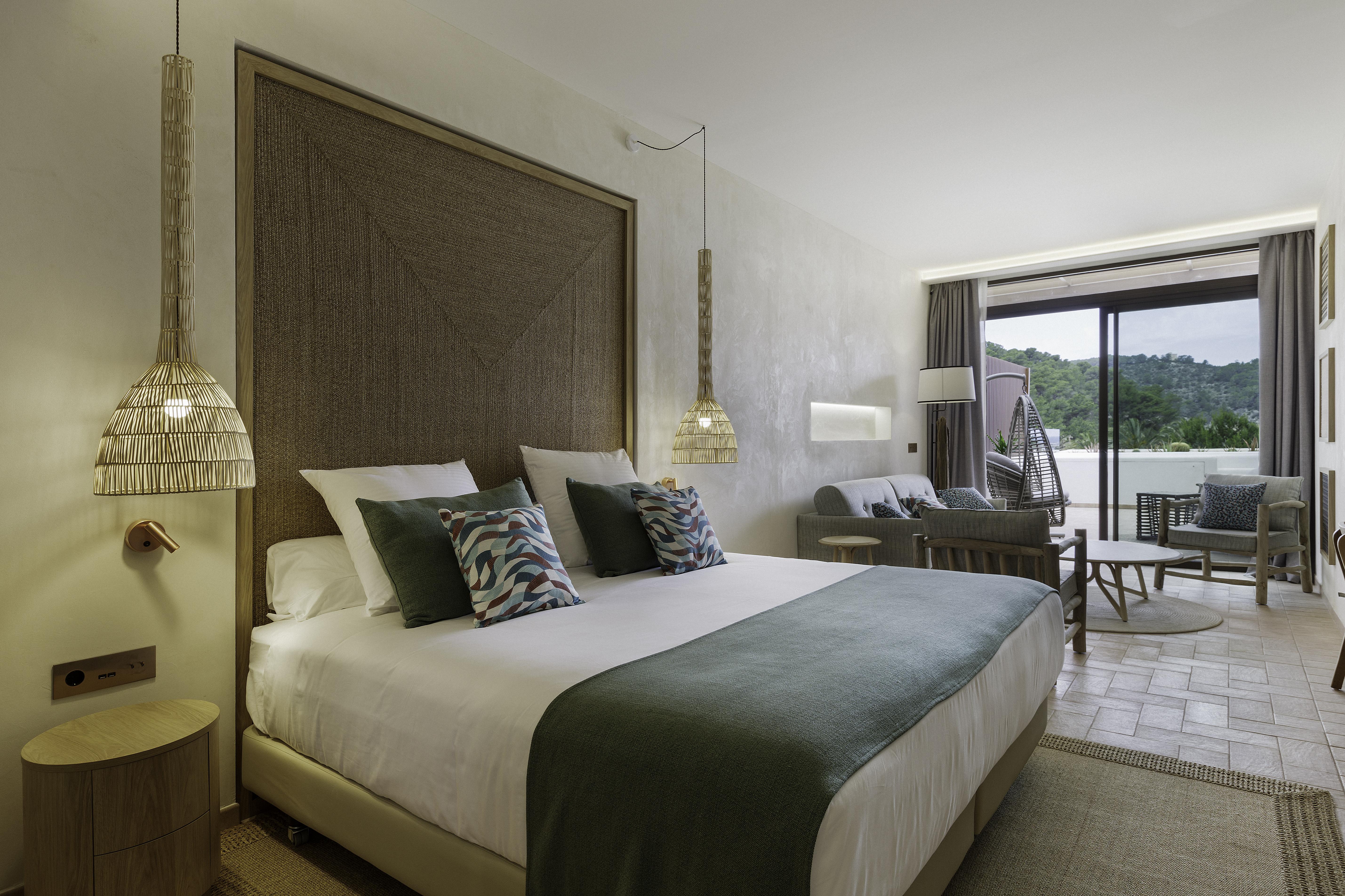Cala San Miguel Ibiza Resort, Adults Only, Curio Collection By Hilton Port de Sant Miguel Екстер'єр фото Deluxe room