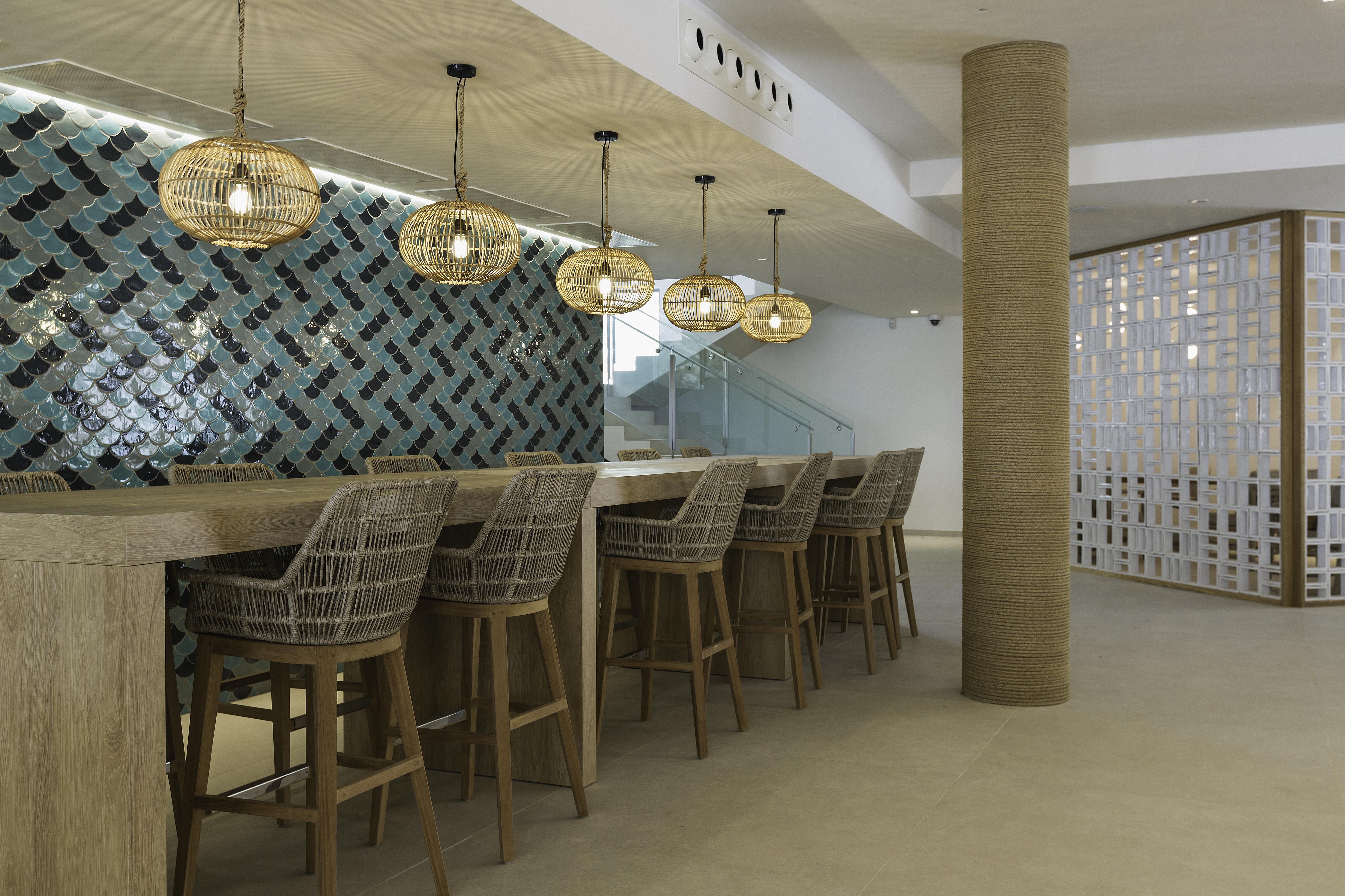 Cala San Miguel Ibiza Resort, Adults Only, Curio Collection By Hilton Port de Sant Miguel Екстер'єр фото The interior of the new terminal