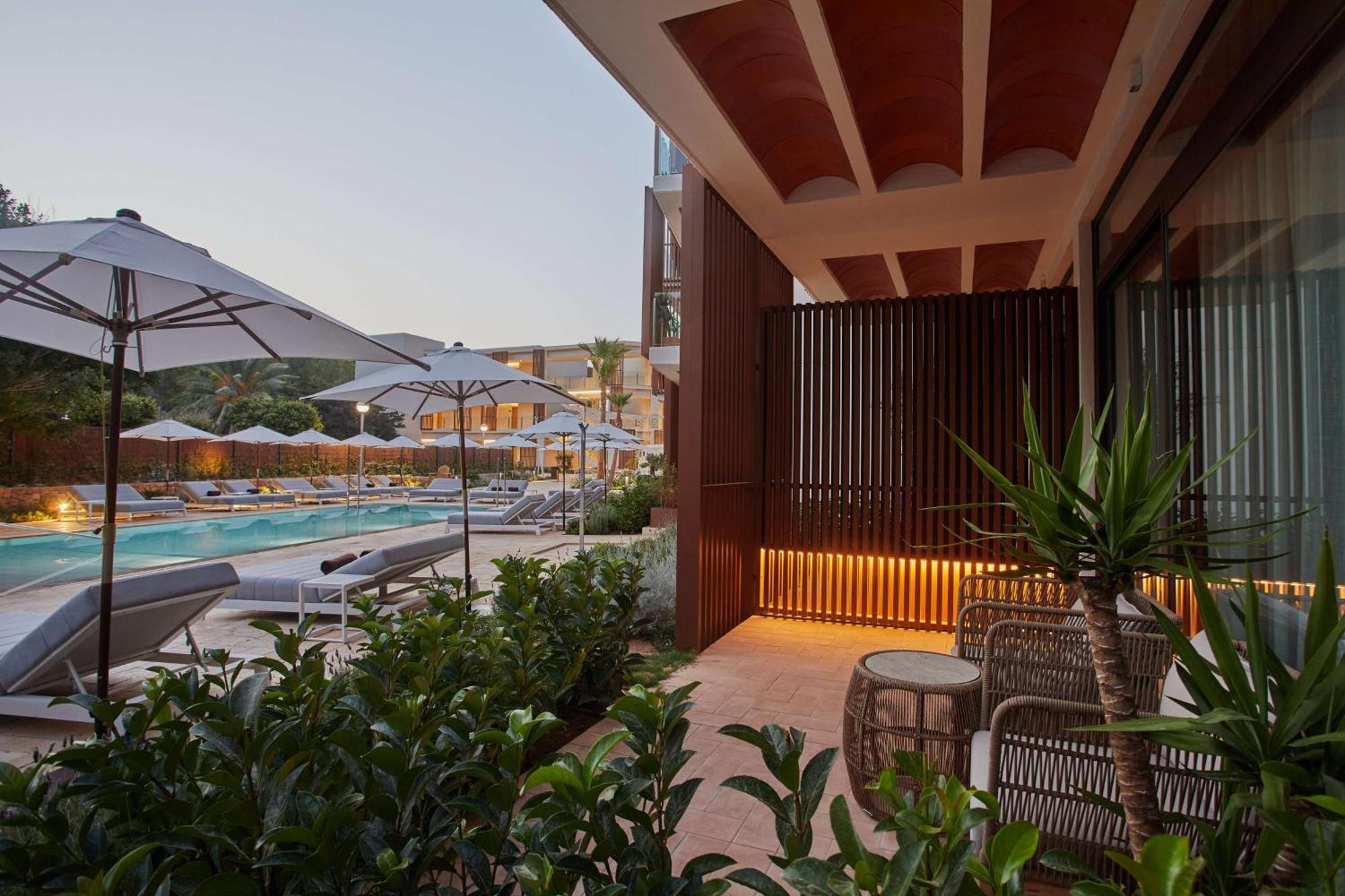 The Club Cala San Miguel Hotel Ibiza, Curio Collection By Hilton, Adults Only Port de Sant Miguel Екстер'єр фото