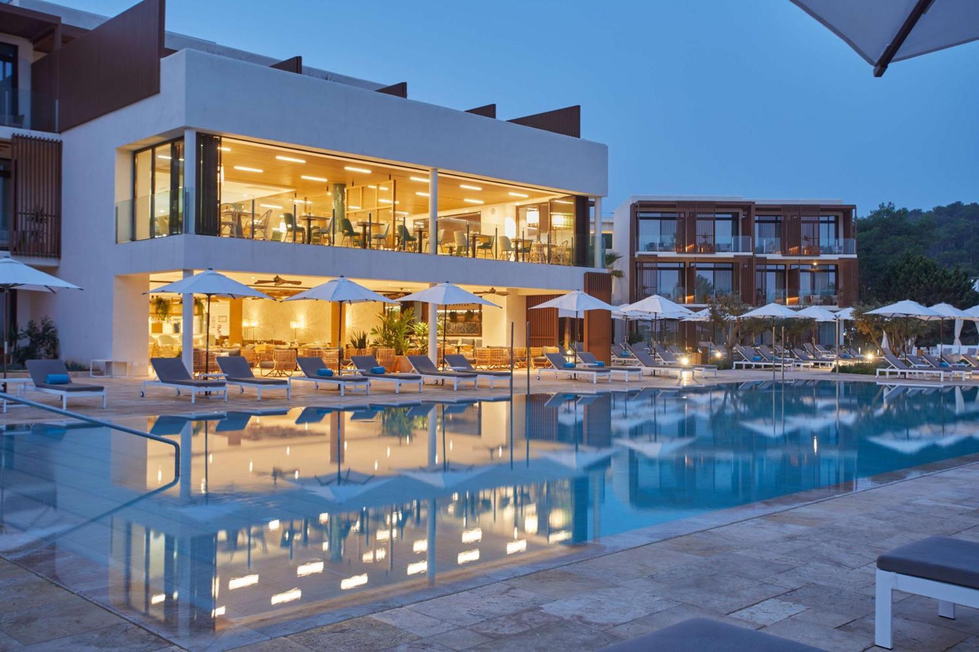 The Club Cala San Miguel Hotel Ibiza, Curio Collection By Hilton, Adults Only Port de Sant Miguel Екстер'єр фото