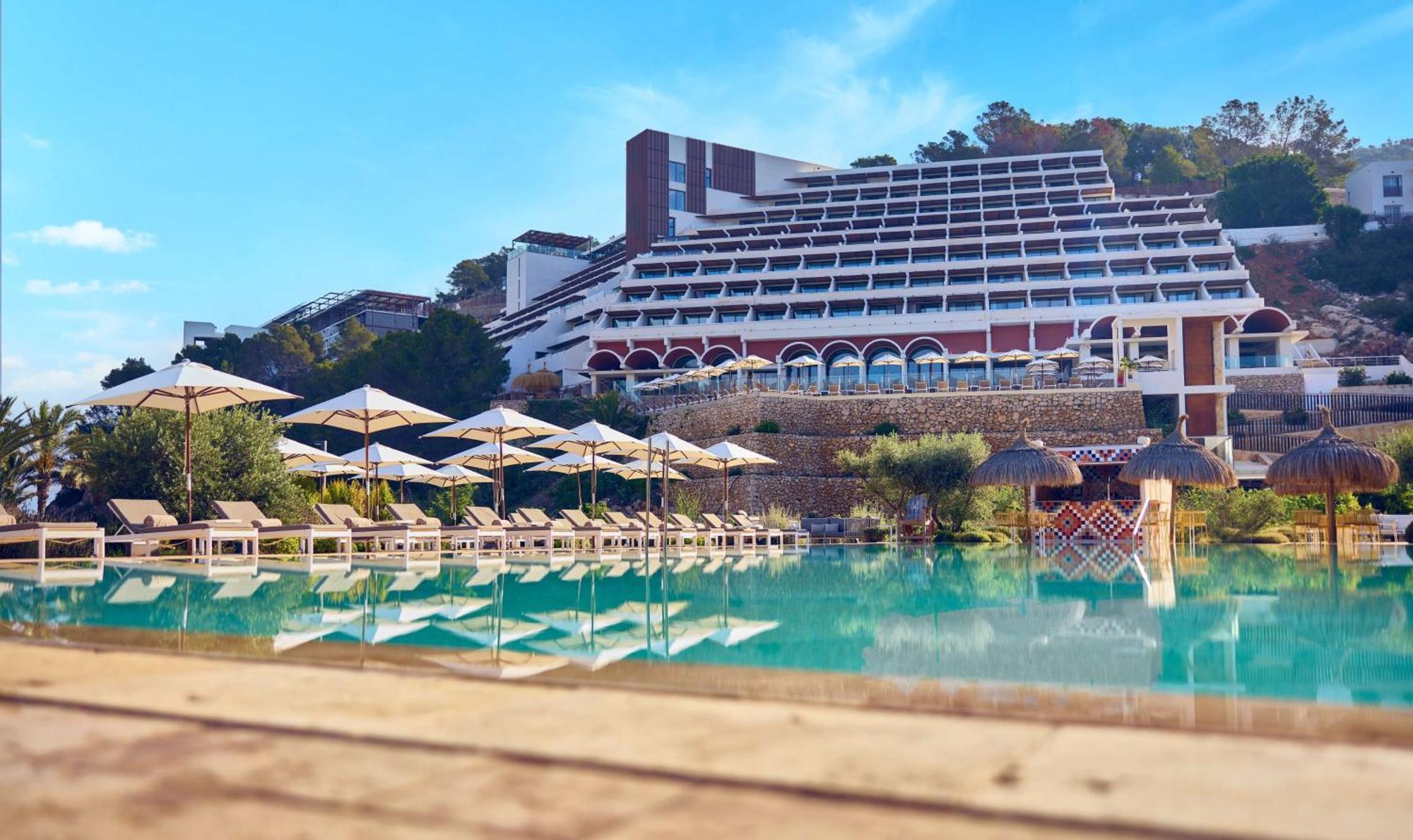 The Club Cala San Miguel Hotel Ibiza, Curio Collection By Hilton, Adults Only Port de Sant Miguel Екстер'єр фото