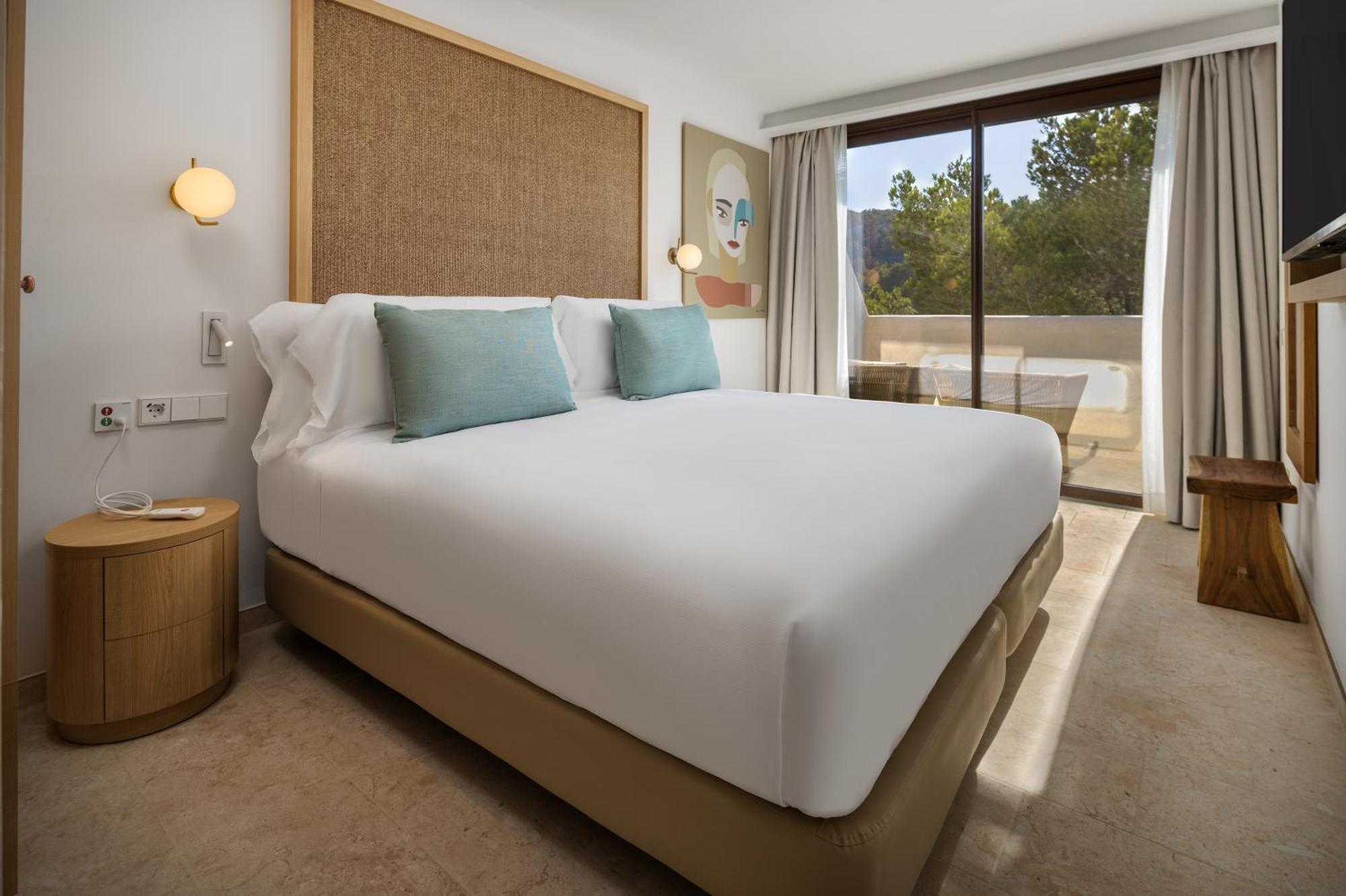 Cala San Miguel Ibiza Resort, Adults Only, Curio Collection By Hilton Port de Sant Miguel Екстер'єр фото