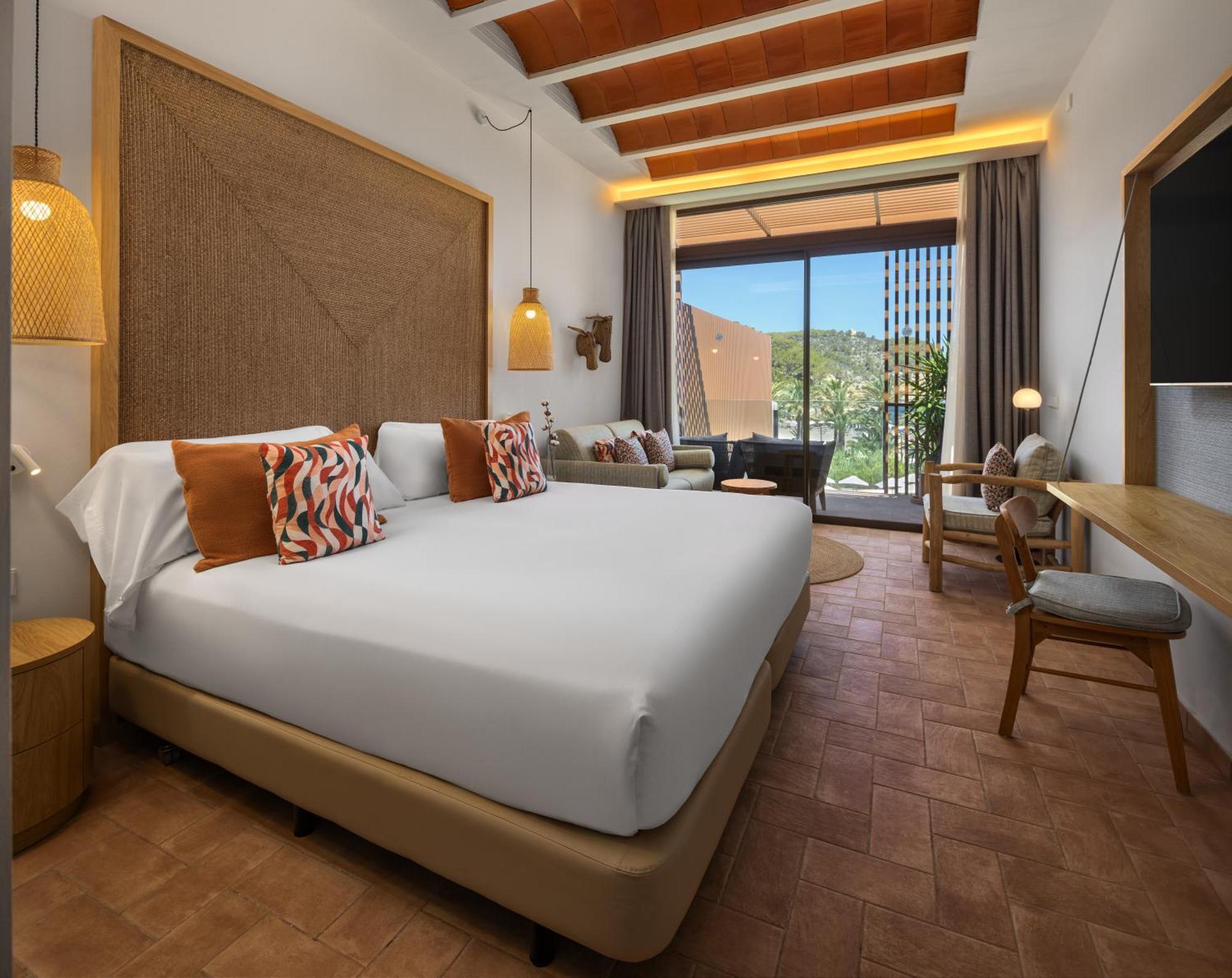 Cala San Miguel Ibiza Resort, Adults Only, Curio Collection By Hilton Port de Sant Miguel Екстер'єр фото